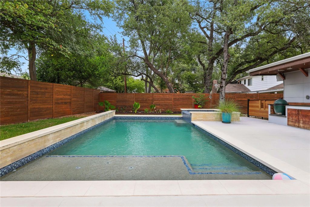 8612 Mesa Drive DR, Austin, TX 78759