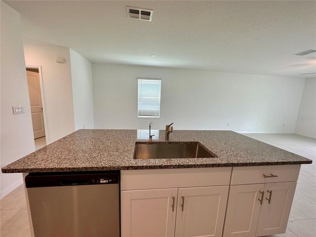 11131 RADIANT SHORE LOOP, San Antonio, FL 33576