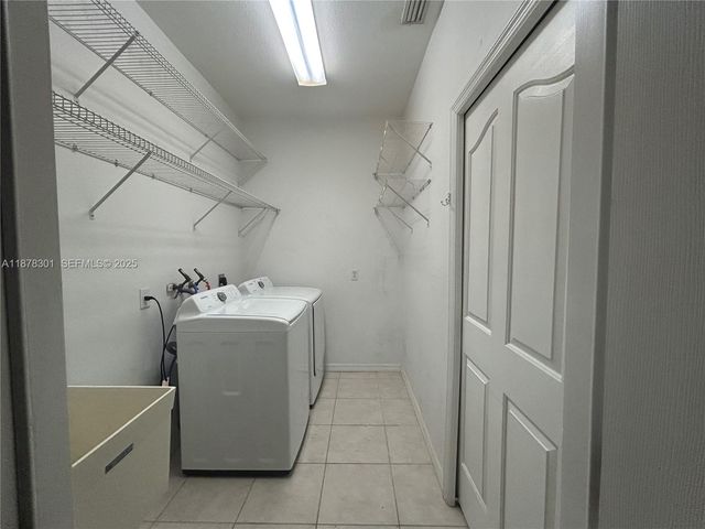 3894 Roderigo, North Port, FL 34286