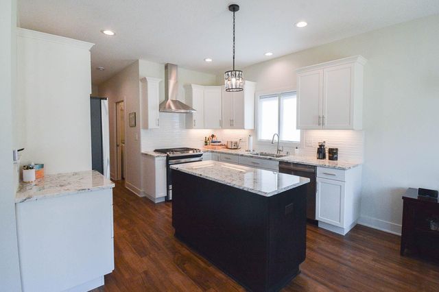 2945 Platinum Drive NE, Rochester, MN 55906