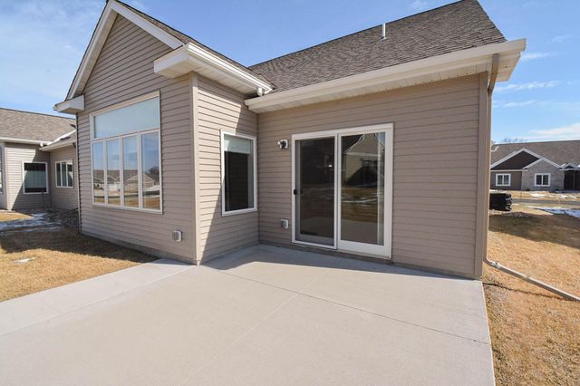 2945 Platinum Drive NE, Rochester, MN 55906