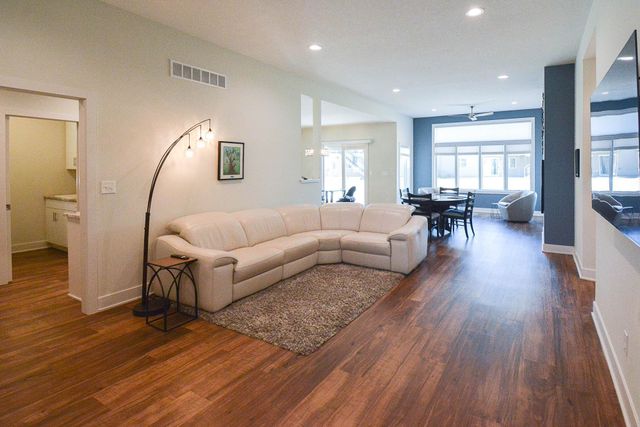 2945 Platinum Drive NE, Rochester, MN 55906