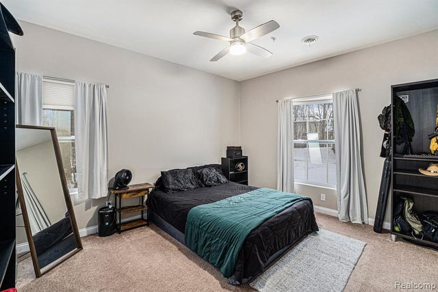 911 Watercress Lane, Fenton, MI 48430