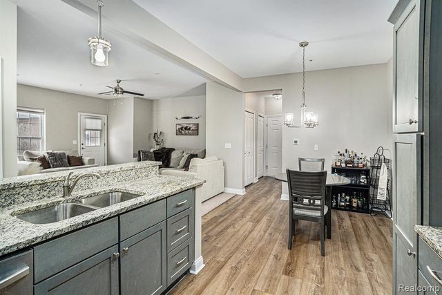 911 Watercress Lane, Fenton, MI 48430