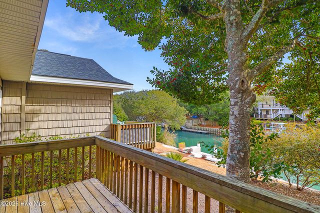 106 Cherry Court, Atlantic Beach, NC 28512