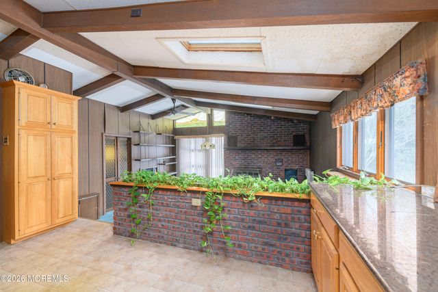 287 Linda Street, Belford, NJ 07718