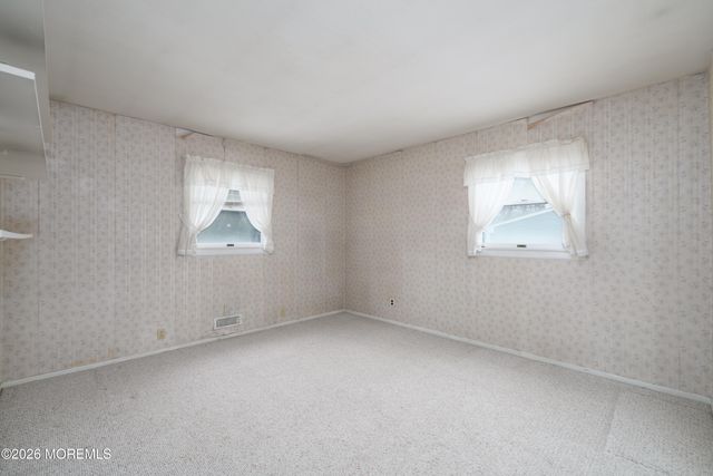 287 Linda Street, Belford, NJ 07718