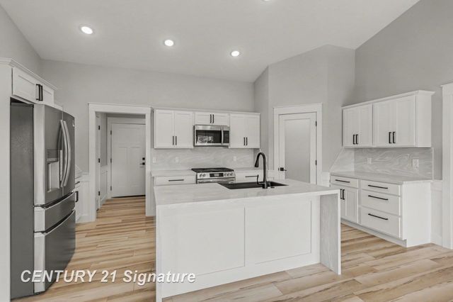 5875 Diamond Meadows Lane, Tittabawassee Twp, MI 48623