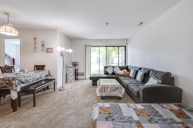 42764 Lilley Pointe Drive 165, Canton, MI 48187