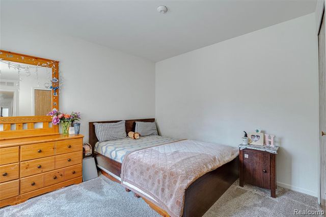 42764 Lilley Pointe Drive 165, Canton, MI 48187