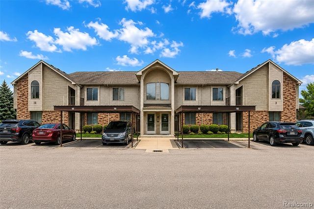 42764 Lilley Pointe Drive 165, Canton, MI 48187