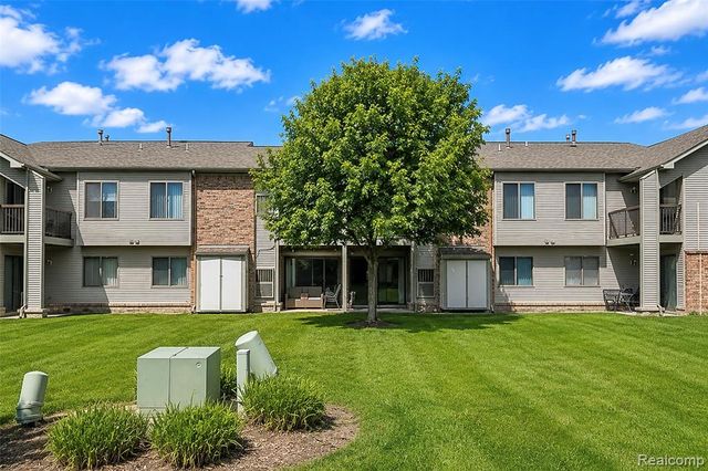 42764 Lilley Pointe Drive 165, Canton, MI 48187