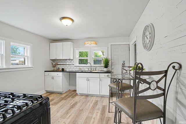 133 E Edgar Avenue, Mishawaka, IN 46545