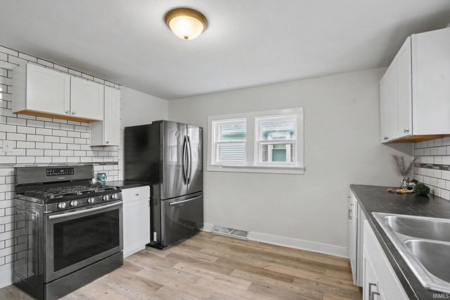 133 E Edgar Avenue, Mishawaka, IN 46545