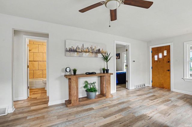 133 E Edgar Avenue, Mishawaka, IN 46545