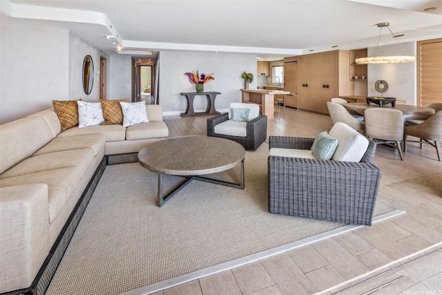 3003 Kalakaua Avenue 5B, Honolulu, HI 96815