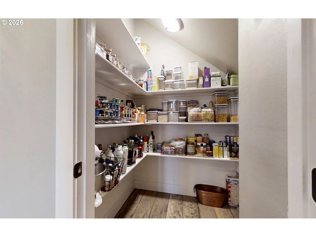 1517 W ASPEN Pl, La Center, WA 98629