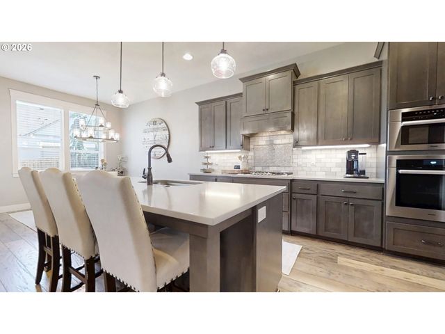 1517 W ASPEN Pl, La Center, WA 98629