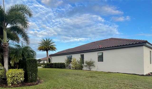 307 WHISPERING PALMS LANE, Bradenton, FL 34212