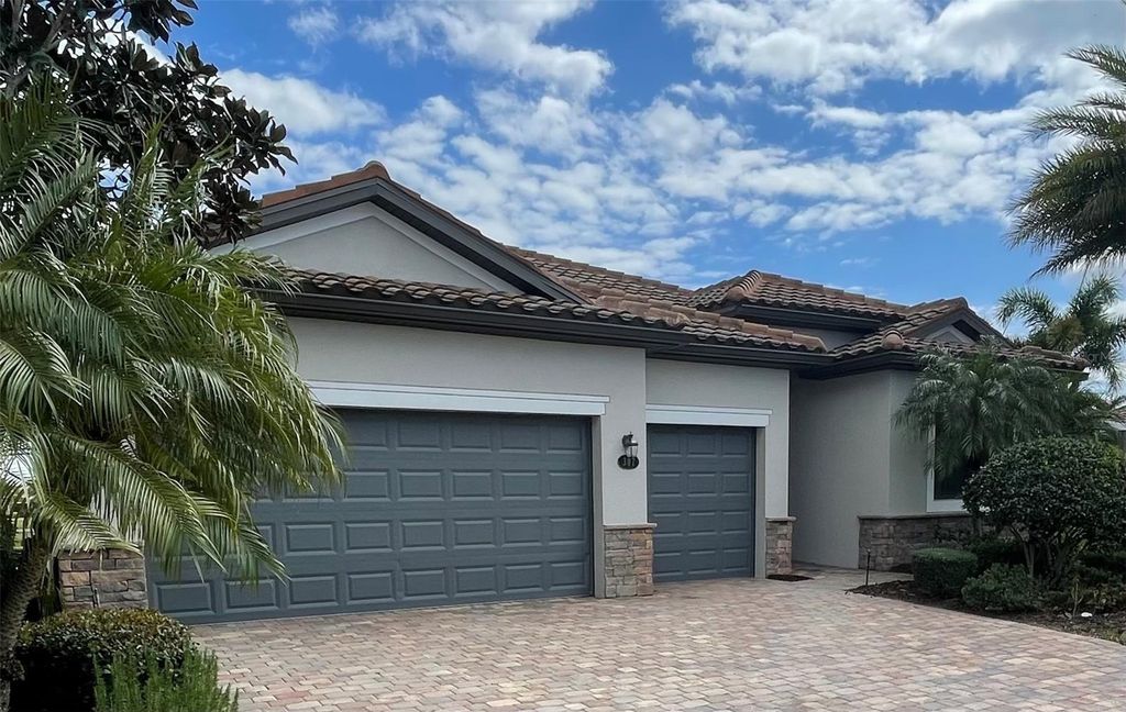 307 WHISPERING PALMS LANE, Bradenton, FL 34212