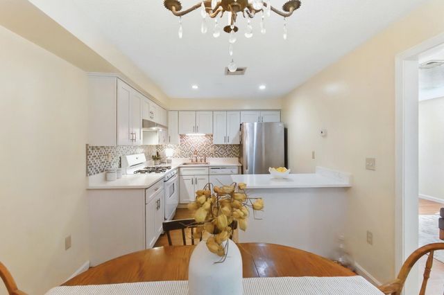 218 Millwright Drive # 218, Nashua, NH 03063