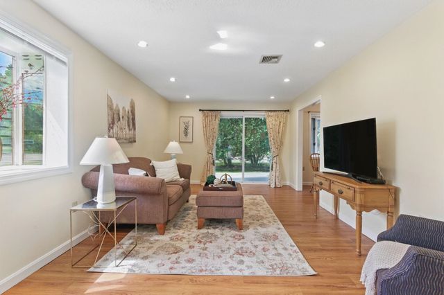 218 Millwright Drive # 218, Nashua, NH 03063