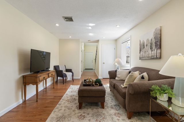 218 Millwright Drive # 218, Nashua, NH 03063