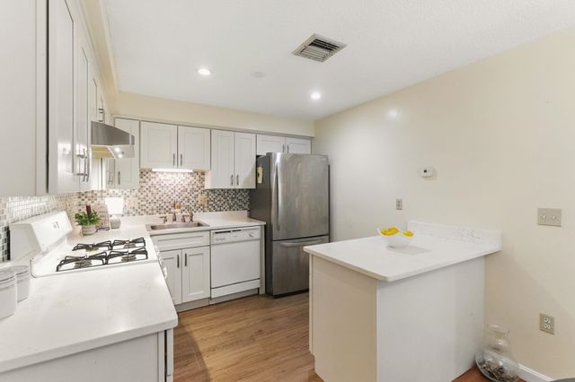 218 Millwright Drive # 218, Nashua, NH 03063