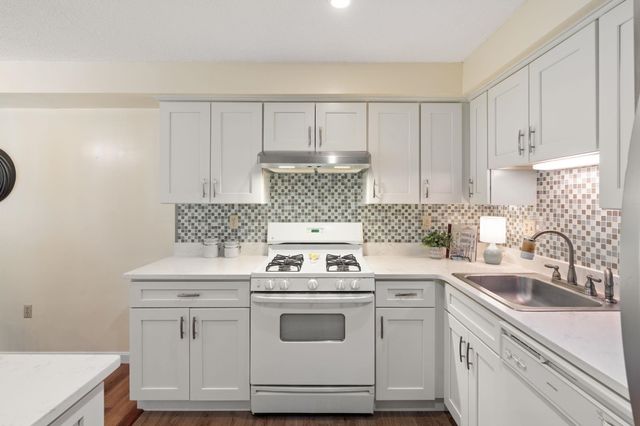 218 Millwright Drive # 218, Nashua, NH 03063