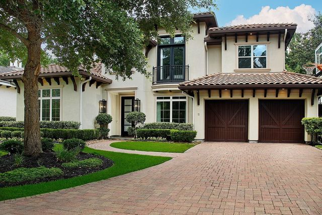 11 Karsten Creek Court, The Woodlands, TX 77389