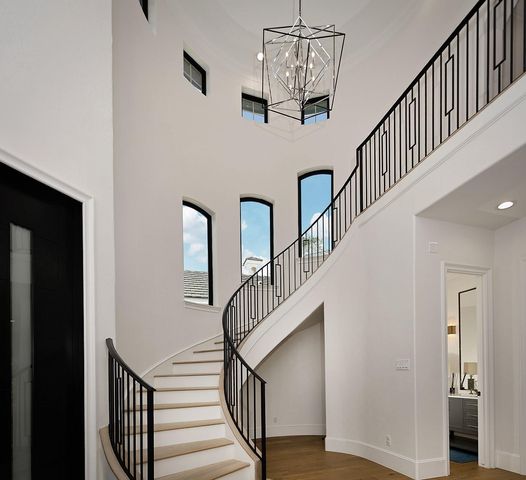 11 Karsten Creek Court, The Woodlands, TX 77389