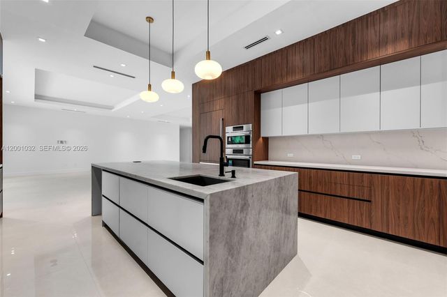 7980 SW 184th Ter, Cutler Bay, FL 33157