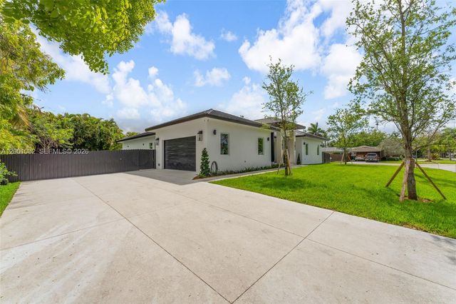7980 SW 184th Ter, Cutler Bay, FL 33157