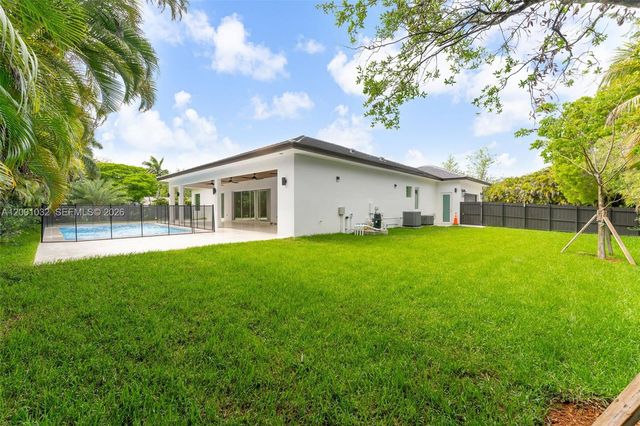 7980 SW 184th Ter, Cutler Bay, FL 33157