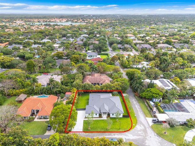 7980 SW 184th Ter, Cutler Bay, FL 33157