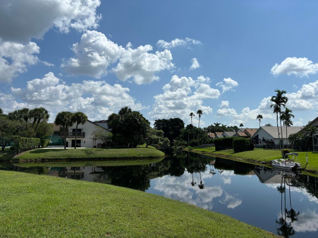 12692 Shoreline Drive 3b, Wellington, FL 33414