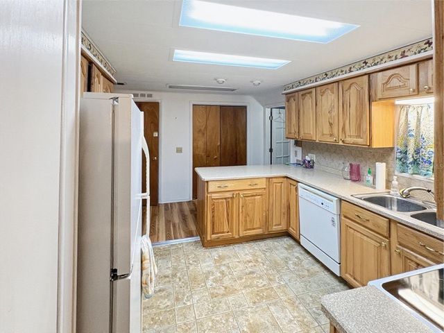 21 N BOBWHITE ROAD, Wildwood, FL 34785
