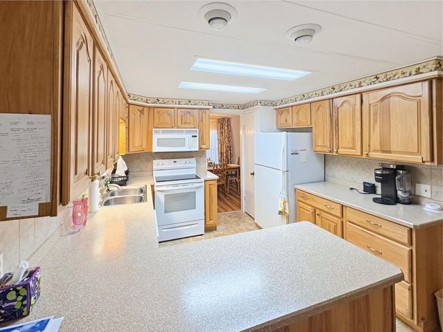 21 N BOBWHITE ROAD, Wildwood, FL 34785
