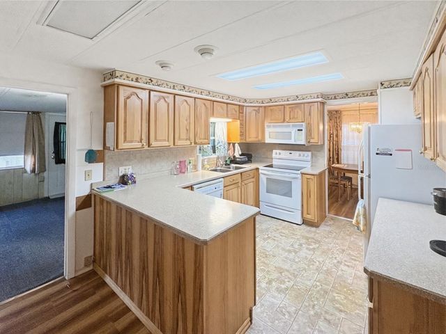 21 N BOBWHITE ROAD, Wildwood, FL 34785