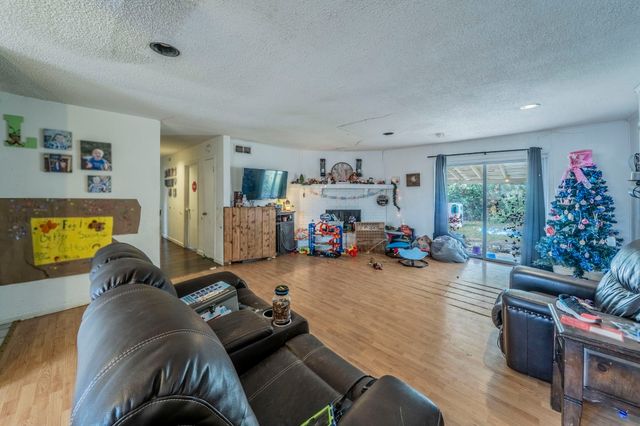 3816 Springbranch Drive, Benbrook, TX 76116