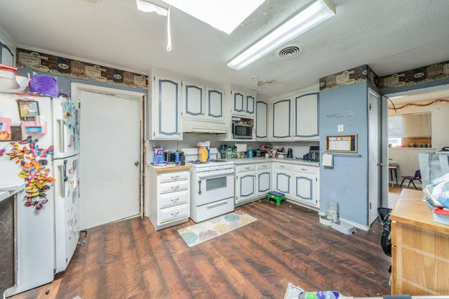 3816 Springbranch Drive, Benbrook, TX 76116