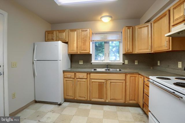 1631 DERRY ST, Harrisburg, PA 17104