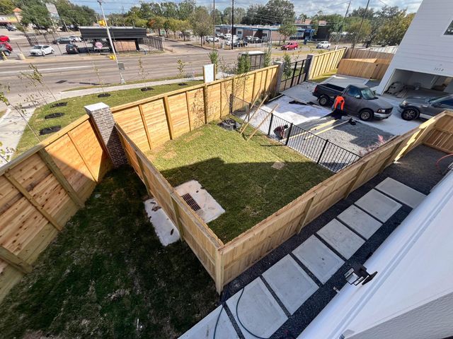 303P Marcella Street, Houston, TX 77091