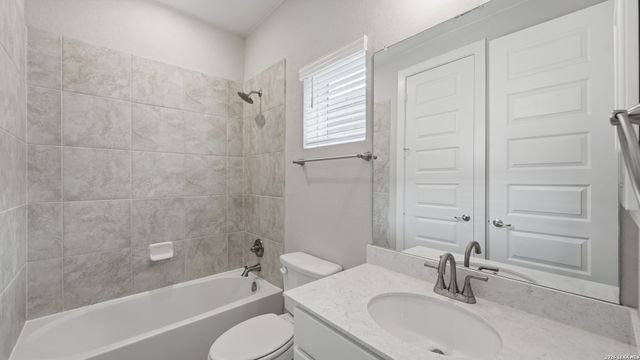 3314 Jons Way, Marion, TX 78124