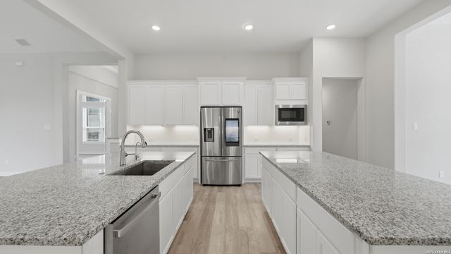 3314 Jons Way, Marion, TX 78124