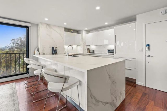 2500 Torrey Pines Road 805, La Jolla, CA 92037