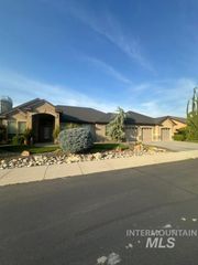 512 Bayhill Drive, Nampa, ID 83686