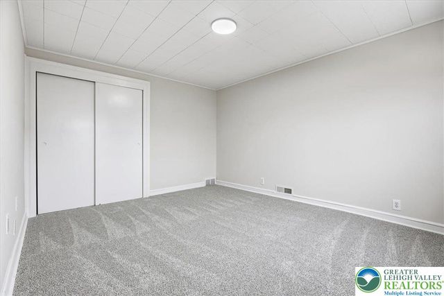 1437 Courtright Avenue, Hellertown Boro, PA 18055