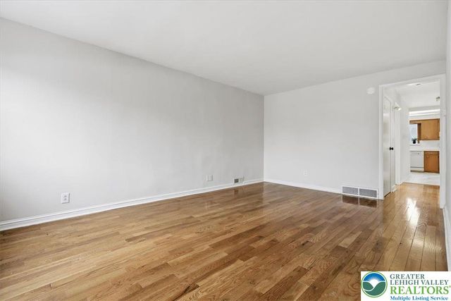 1437 Courtright Avenue, Hellertown Boro, PA 18055