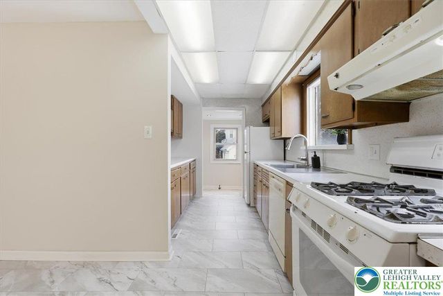 1437 Courtright Avenue, Hellertown Boro, PA 18055